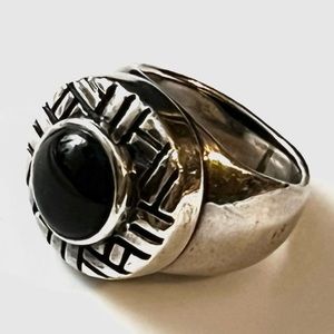 Vintage Southwestern Modernist Onyx Sterling Silver Ring